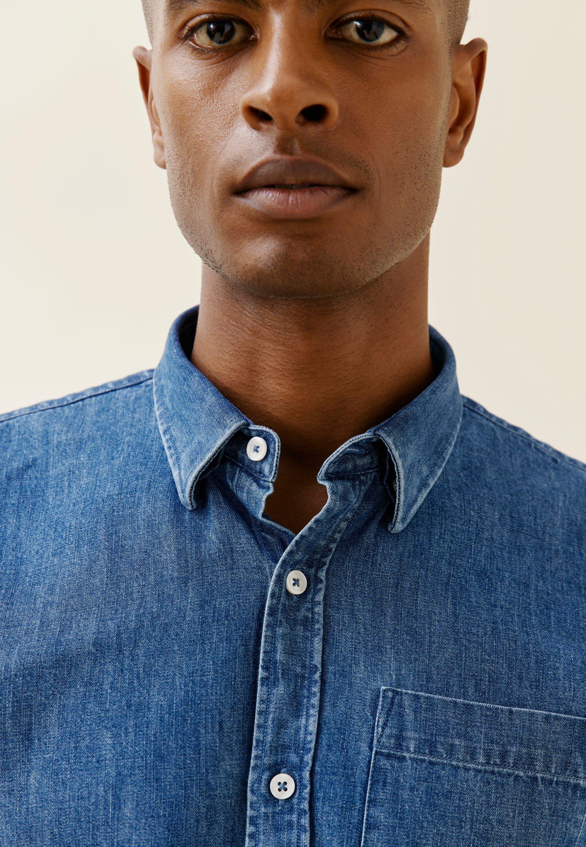 La chemise en jean - Image 12