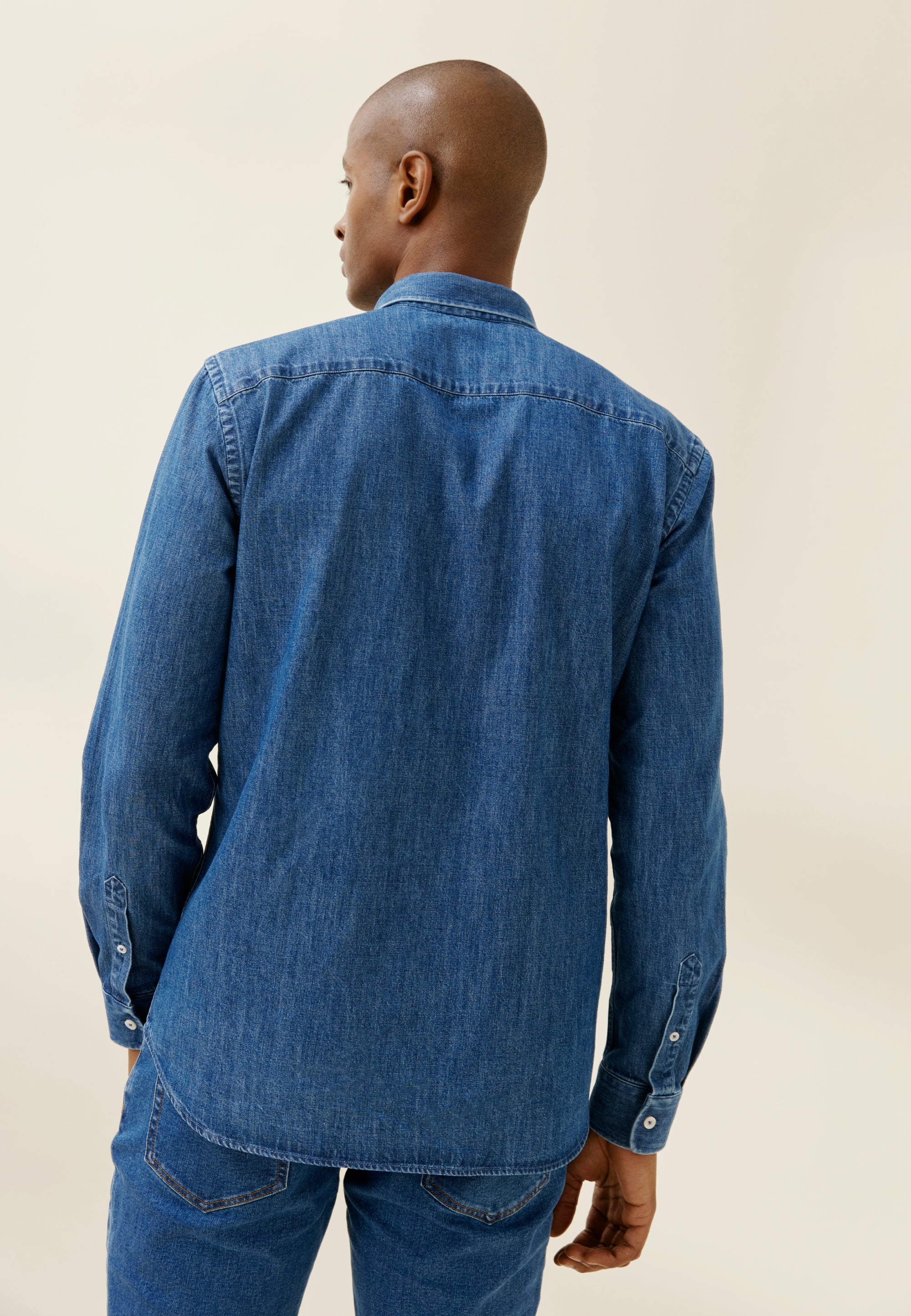 La chemise en jean - Image 17