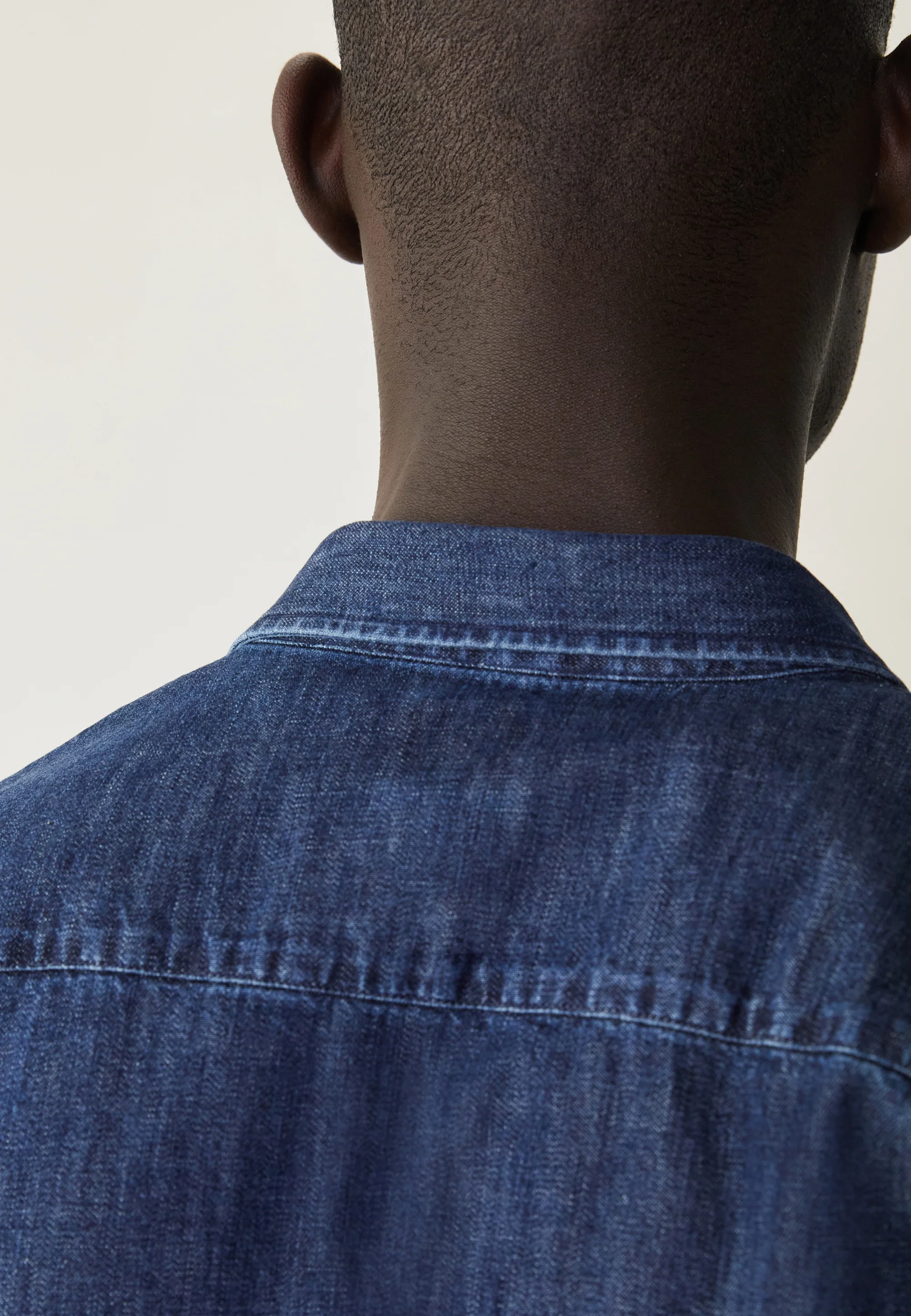 La chemise en jean - Image 3