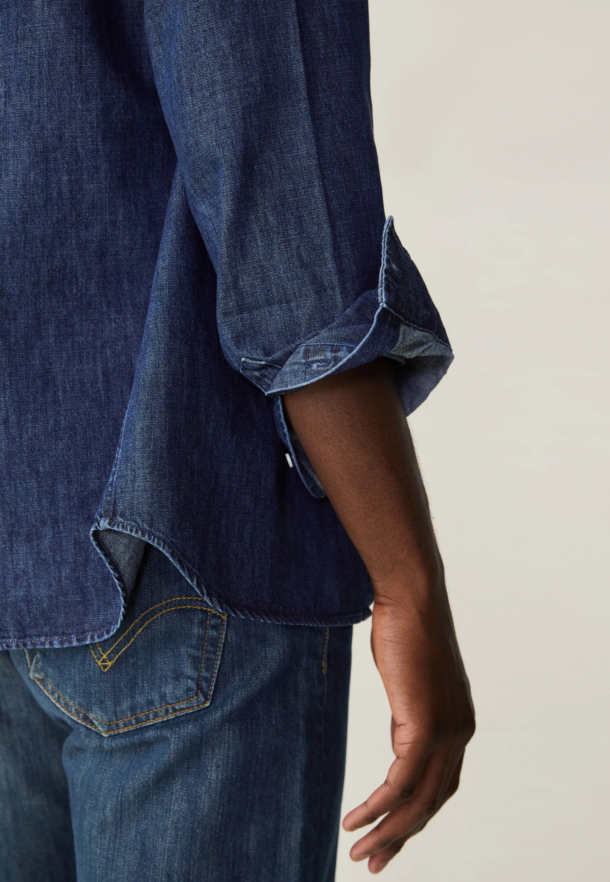 La chemise en jean - Image 5