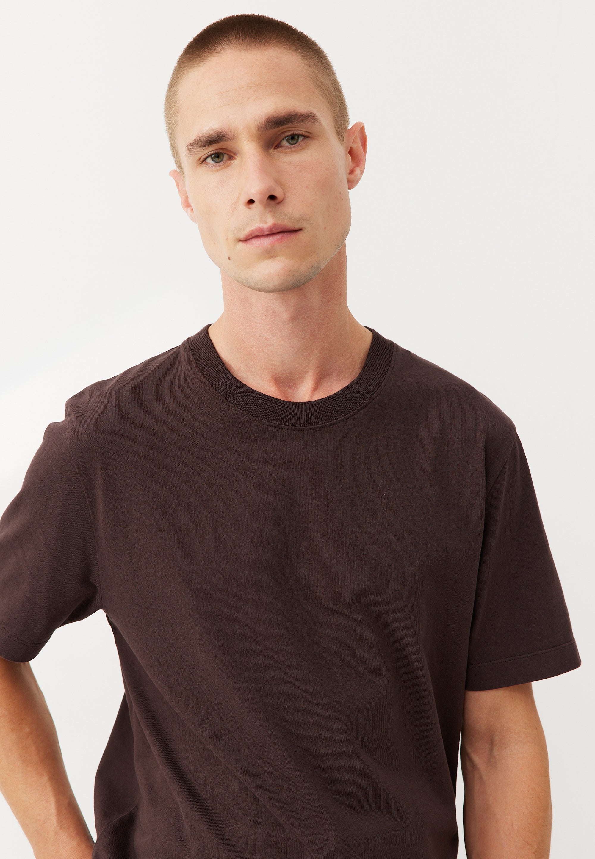 Le t-shirt heavyweight col fin - Image 32