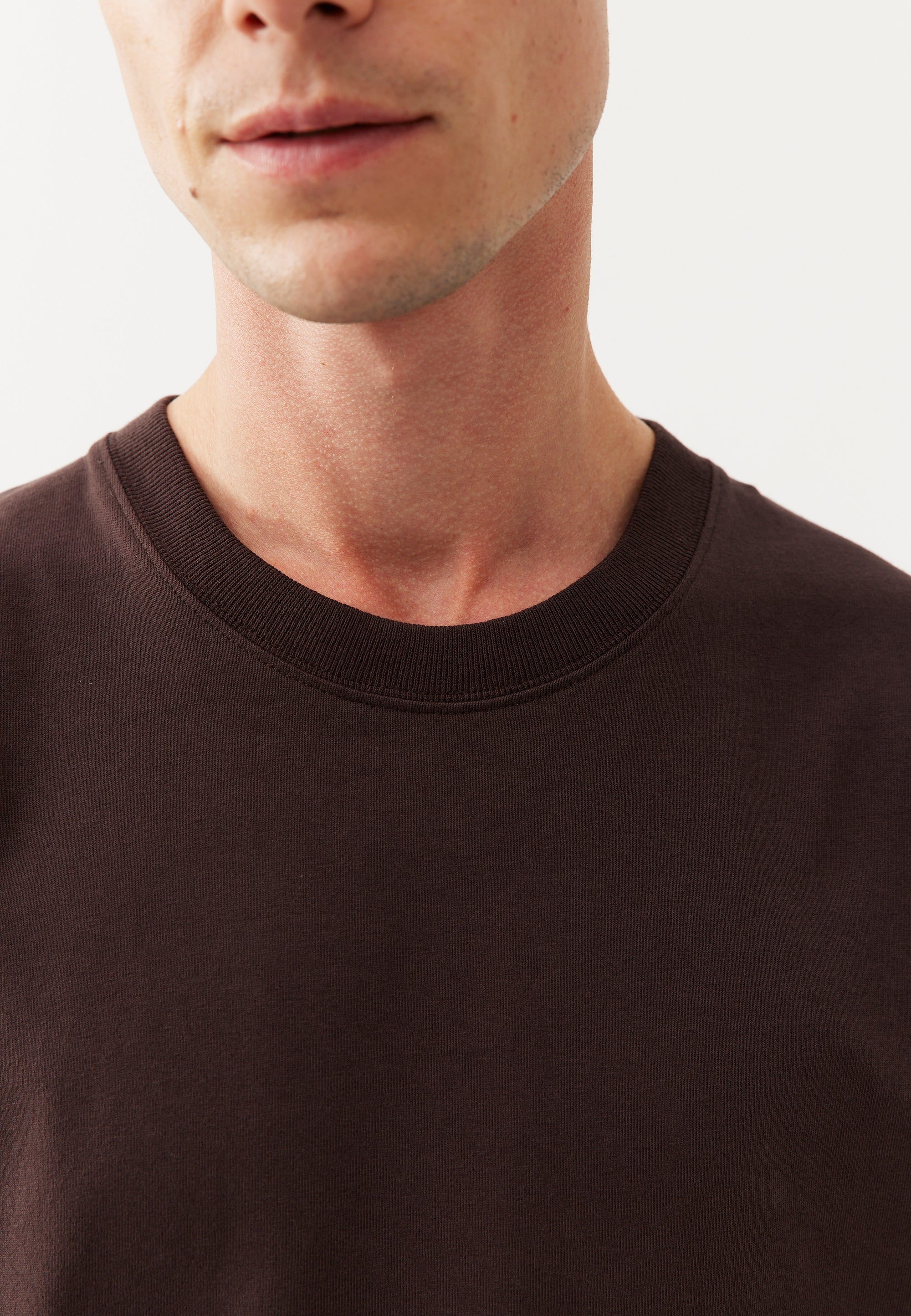 Le t-shirt heavyweight col fin - Image 34